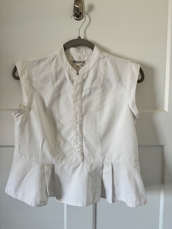 Madewell Tops - Madewell White Hidden Button Placket Sleeveless Pleated Peplum Top Size 2